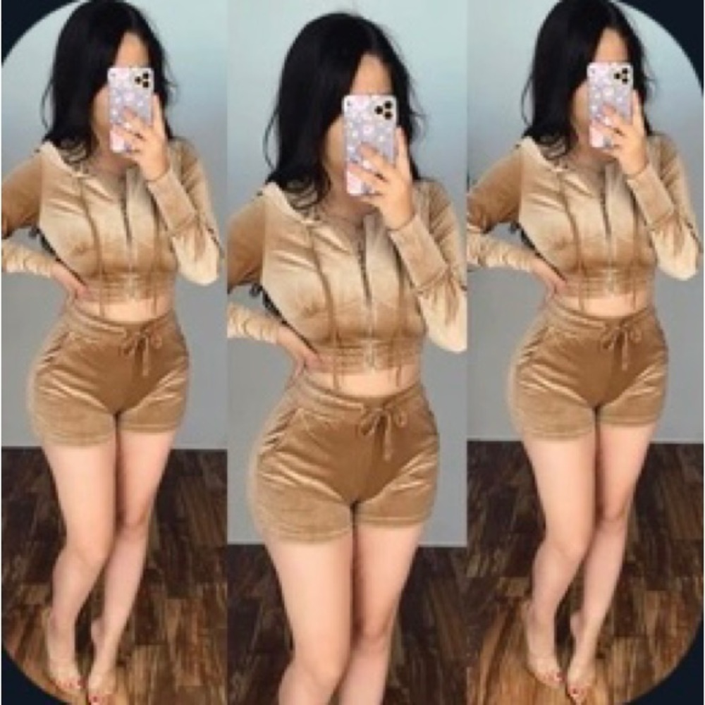 Tinas Fashion Camel Velour 2 Piece Short Set NWT
